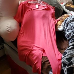 Pink tie shirt, has stretch